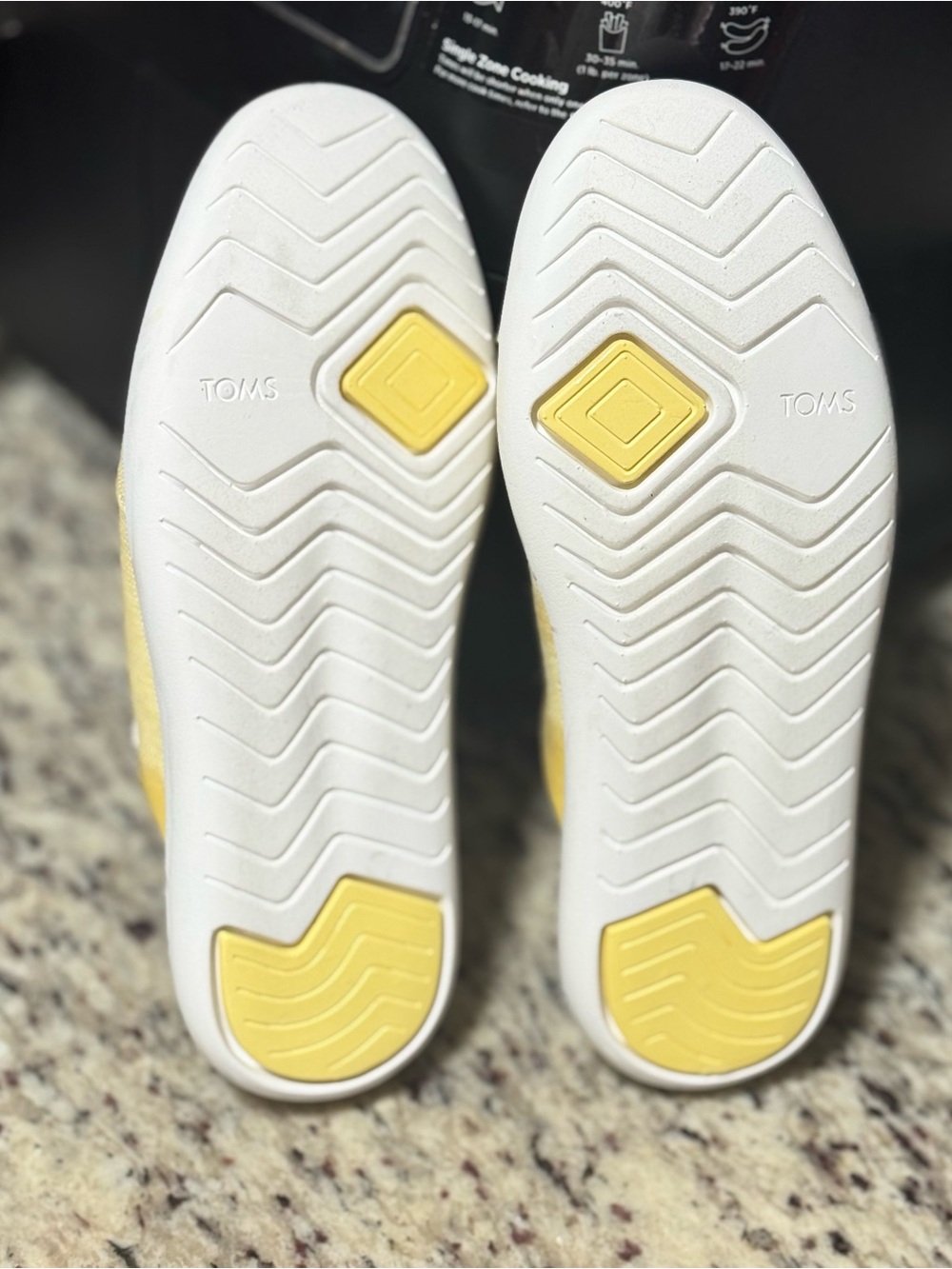 TOMS Alpargata Yellow Mallow mules featuring a‎ slip-on - Picture 4 of 6